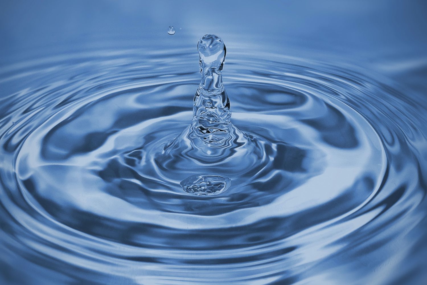 El agua es un recurso vital para el desarrollo del ser humano.