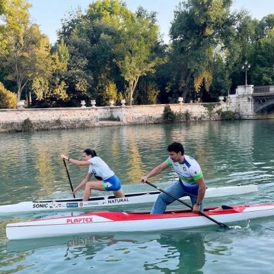 UNAQUA participa en una jornada de limpieza del río Tajo en Aranjuez para promover la sostenibilidad y el cuidado del entorno natural.